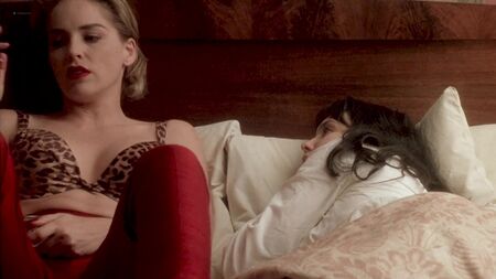 Isabelle Adjani nackt, Sharon Stone sexy – Diabolique (1996) HD 1080p Web