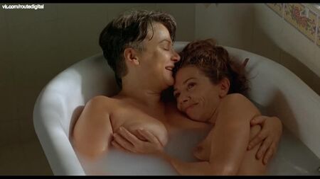 Victoria Abril, Josiane Balasko nackt – Gazon Maudit (French Twist, FR 1995) 1080p Online anschauen