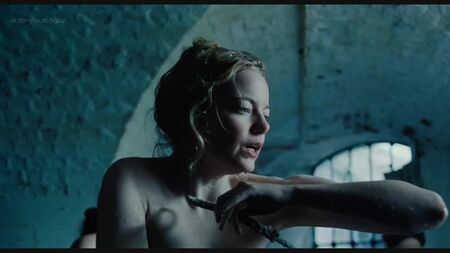 Emma Stone nackt – The Favourite (2018) HD 1080p online anschauen / Эмма Стоун – Фаворитка