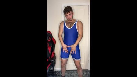 Joshbigosh [OnlyFans – Schwulenpornos]