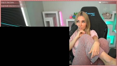 Alinity – Fußsohlen, Zehen