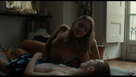 Frida Gustavsson Nude – Tigers (2020) HD 1080p Online anschauen