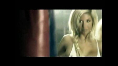 Elena Belle (Natacha Peyre) – I Wanna Rock