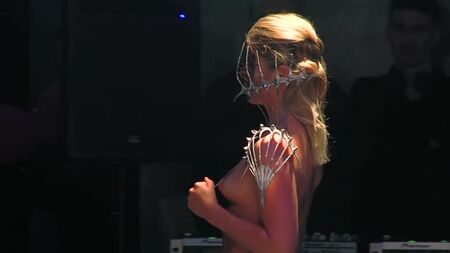 NUDE-MODENSCHAU NA LODI 2014 (FULL HD)