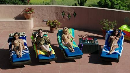 Aria London, Heather Paige Cohn, Mindy Robinson nackt – Road Hard (2015)