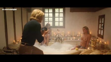 Alison Wheeler, Marie Perrin u. a. Nude – Cloclo (FR-2012) Alison Wheeler, Marie Perrin, Ana Girardot, Sabrina Seyweku – Mein Weg