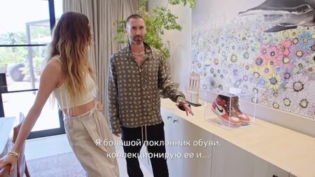 Zu Gast bei Adam Levine (Maroon 5) und Behati Prinsloo auf ihrer Ranch in Los Angeles (720 x 1280).mp4