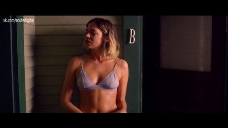 Analeigh Tipton – Broken Star (2018) HD 1080p – Nacktszenen im Internet? Heiß! Durchsichtig – Online anschauen / Analeigh Tipton – Broken Star