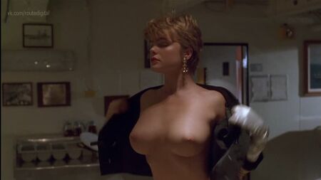 Erika Eleniak nackt – Under Siege (1992) HD 1080p Online anschauen / Erika Eleniak – Siege