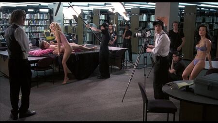 Amanda Swisten, Sung Hi Lee – Sexy – Das Mädchen von nebenan (2004) 1080p