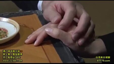 Japanische Ehefrau betrügt ihren Mann___Hier mehr ansehen__bit.ly__2JGdNJl.mp4