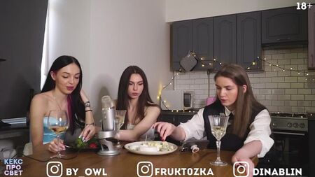 [Buster Rofls] BUSTER STELLT STREAMERINNEN FRECHE FRAGEN / DIE OFFENSTEN FRAGEN VON BUSTER / BUSTER ROFLS