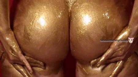 Lauren Summer – Badewanne in Nude-Gold