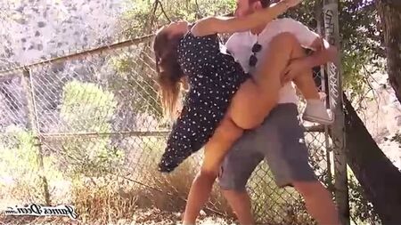 Pornos an öffentlichen Orten in Kleidung mit Dani Daniels [Porno, Sex, Ficken, Russisch, Inzest, Mutter, selbstgedreht]