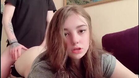 Russische Süße wird von ihrem Lehrer hart durchgefickt – PORNO, selbstgedreht, Amateur, Sex in Strümpfen, Blowjob, Analsex, Vergewaltigung, Teen