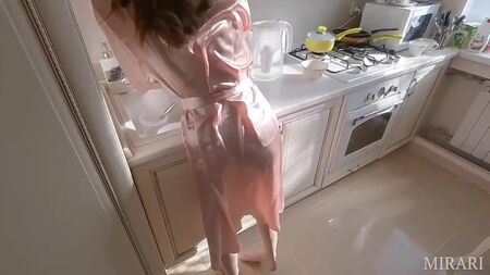 [ZOLOTOV PORN] Zum Frühstück bekam sie meinen Schwanz und am Ende den Mund voller Sperma – Sex, russischer Porno, Blowjob, Pornhub, Sex, Porn Hub 18+
