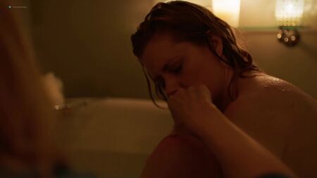 Amy Adams (heiße Szenen mit Amy Adams in „Sharp Objects“, Staffel 1, Folge 8, 2018)