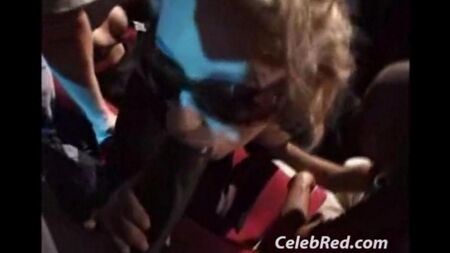 Hard Gangbang direkt im Kino