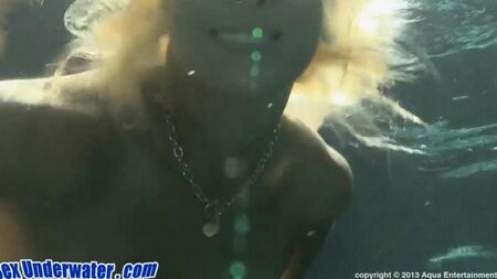 Blowjob unter Wasser