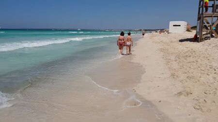 Rundgang am FKK-Strand Platja des Trenc, Spaziergang am FKK-Strand, Mallorca, Spanien 4K