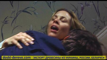 Erotische Filmszenen (ab 18) – Sex auf der Treppe im Film „Oправданная жестокость“