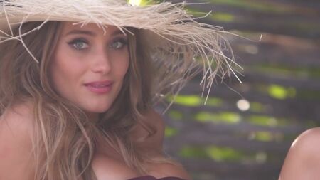 Hannah Jeter zeigt ihre Kurven in Mexiko _ Dessous _ Sports Illustrated Swi