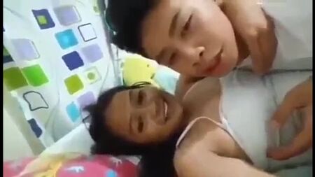 Indonesisches Porno-Video: Sie sind ein Paar, aber sein Schwanz ist drin