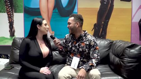 Interview mit Angela White 2019