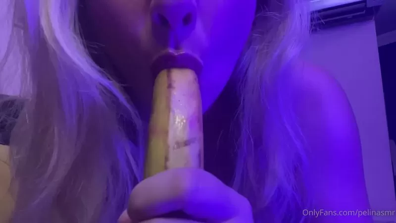 Pelin ASMR Banana Play 