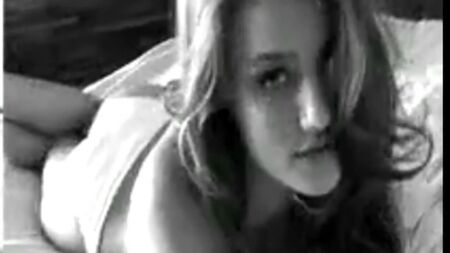 Rosie Huntington Whiteley: Sexy Video – „Sail Away With Me“