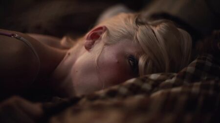 Euphoria, Staffel 1, Folge 1