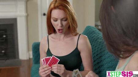 Meine Stiefschwester bestand darauf, Strip-Poker zu spielen