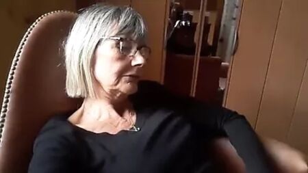 Oma-Masturbation